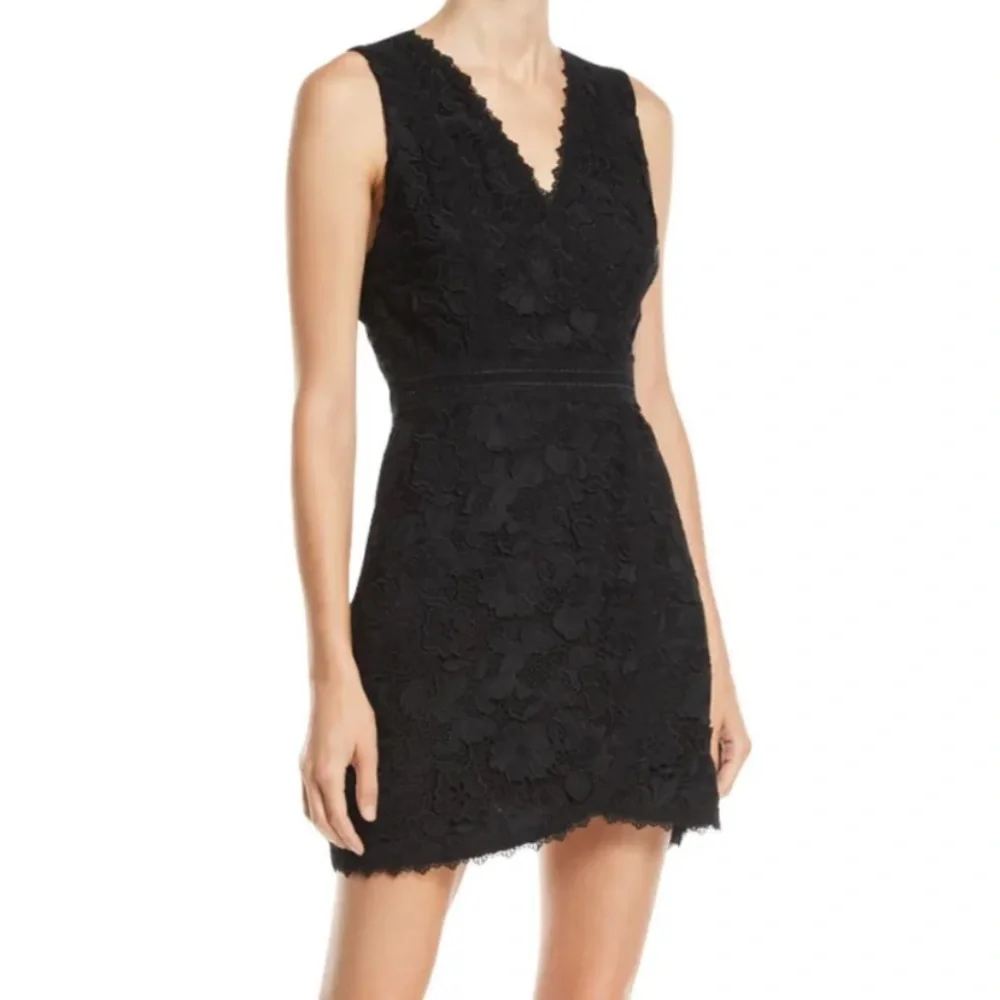 NWT Alice + Olivia Lennon Black Lace Mini Dress Size 10 NEW